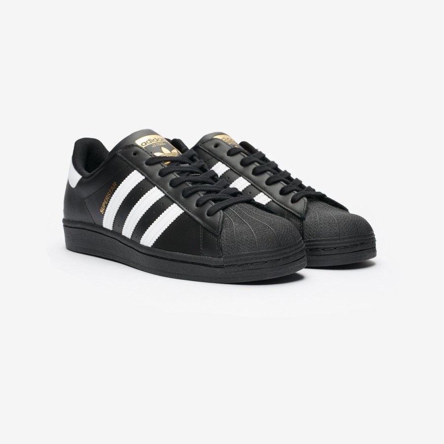 SEPATU CASUAL ADIDAS SUPERSTAR EG4959