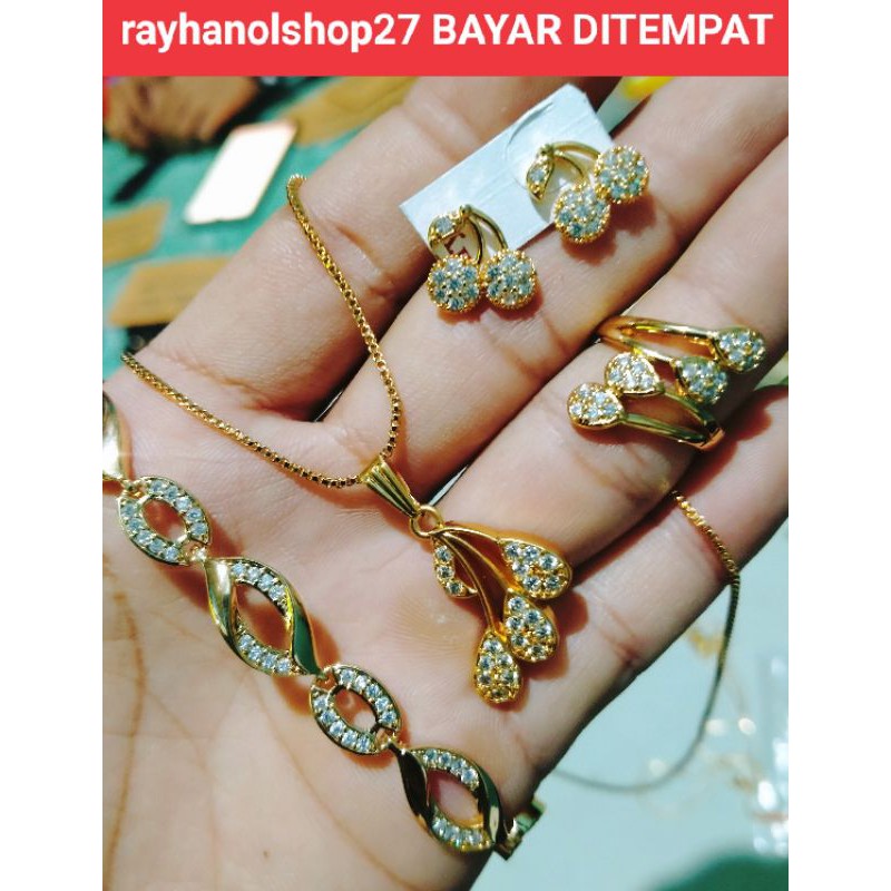 SET TERBARU PERHIASAN WANITA TITANIUM MOTIF TANGKAI FULL PERMATA CRISTAL PUTIH ANTI LAPIS EMAS 22 K