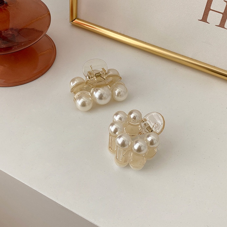 JEPIT HAIRCLIP PEARL JEPITAN RAMBUT JEDAI AKRILIK MINI MUTIARA KECIL KLIP PONI BULAT BUNDAR CAKAR KOREA AKESESORIS WANITA KOREAN WOMEN HAIR BANGS FRINGE CLIPS MINI SMALL SIZE CLAW ACCESSORIES CLUTCHER CLIP PEARLS STONE CIRCLE ROUND
