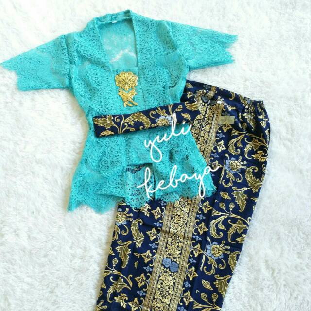 Set Kebaya Couple