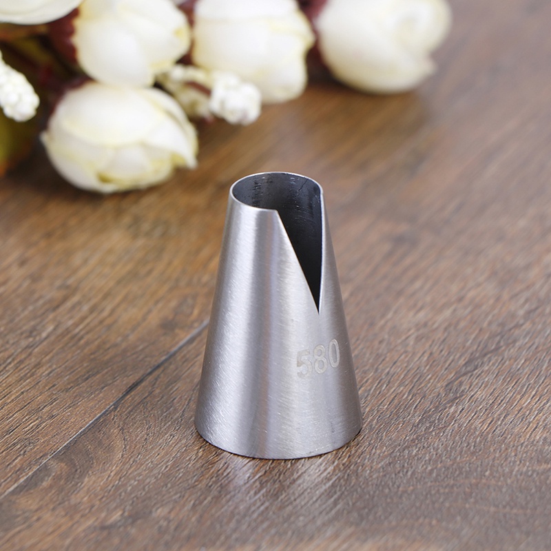 1 Pc Alat Nozzle Icing Piping Bahan Stainless Steel Bentuk Bunga Untuk Membuat Kue