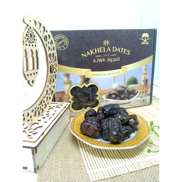 

Kurma Ajwa Nakhela 1 Kg Ekslusif Dates