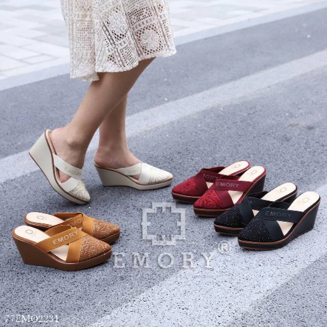 Sandal wedges wanitaEmory Khariva 