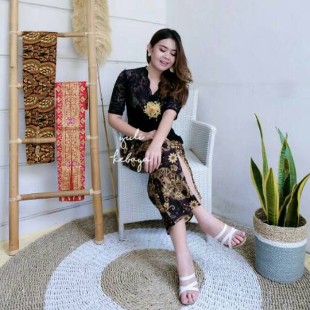 Kebaya Ikat Maribel