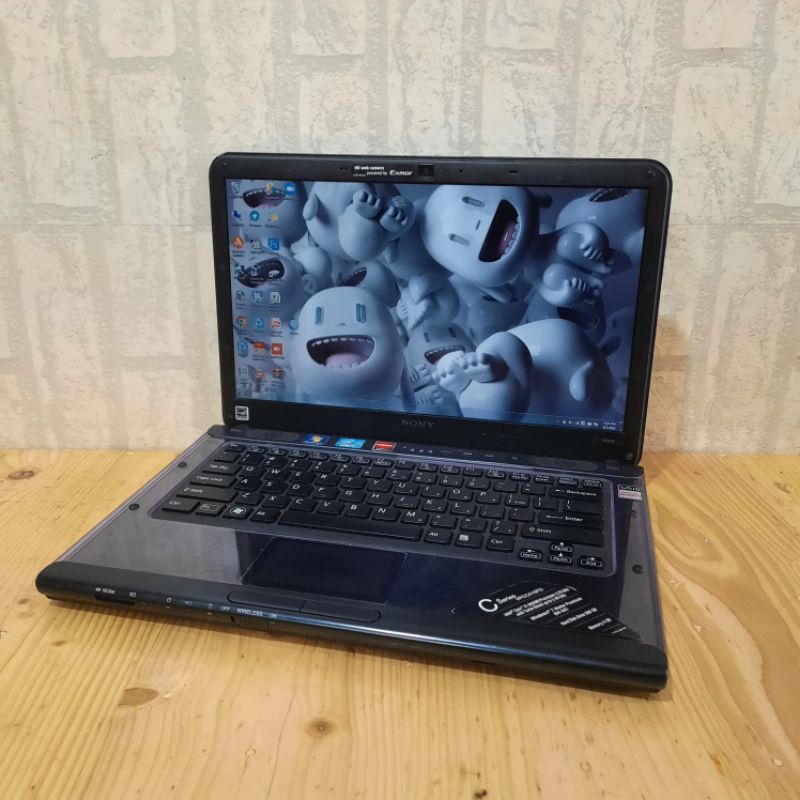 Laptop Sony Vaio VPCCA16FG intel Core i7 Vga Ram 4GB HDD 500GB Amd Radeon HD 6630M Keyboard backlight Gaming, Editing dah Cakep, Black