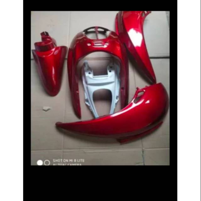Cover body full halus Scoopy karbu merah