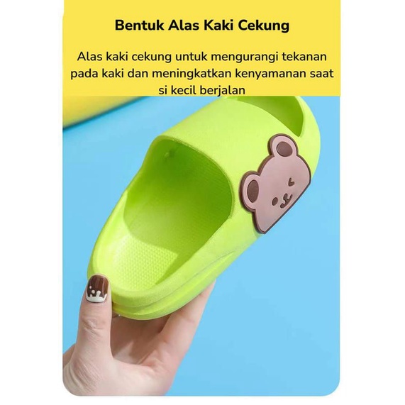 Sandal Slides Bayi / Sepatu Sandal Anak Karet Anti Slip Beruang