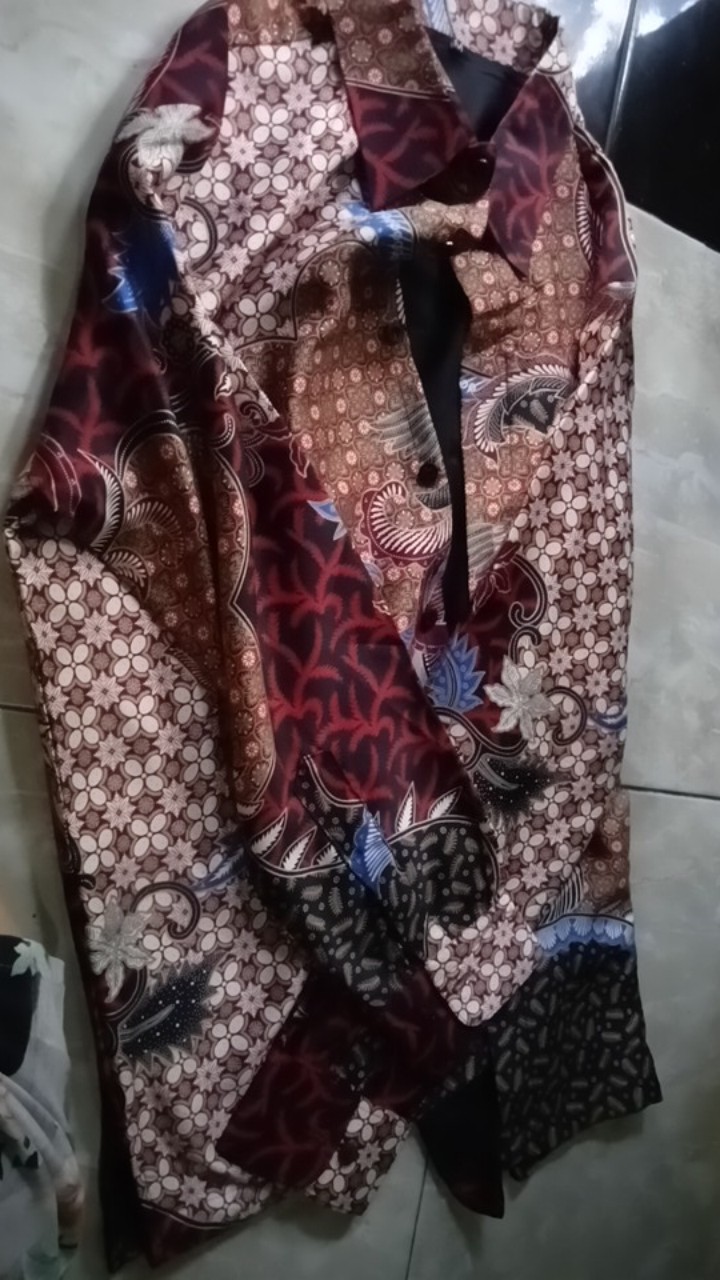 Kemeja Batik Semi Sutra Silky Premium Berfuring Lengan Panjang  Clasik Sutra Xxl  Fashion Batik Pria