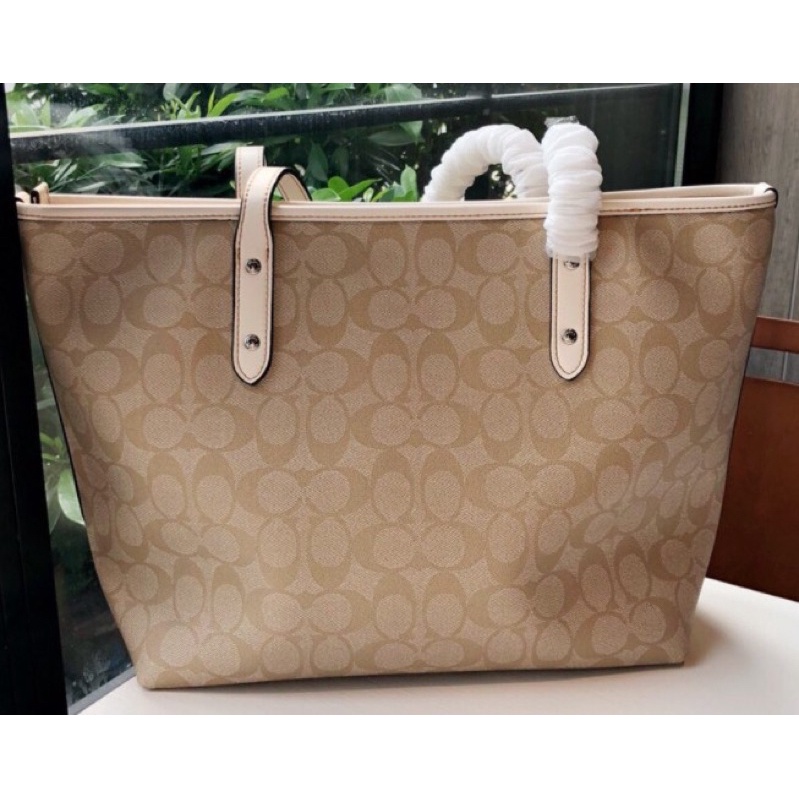 Coach City Zip Tote In Signature Canvas With Minnie Mouse Patches (F29358) - Light Khaki