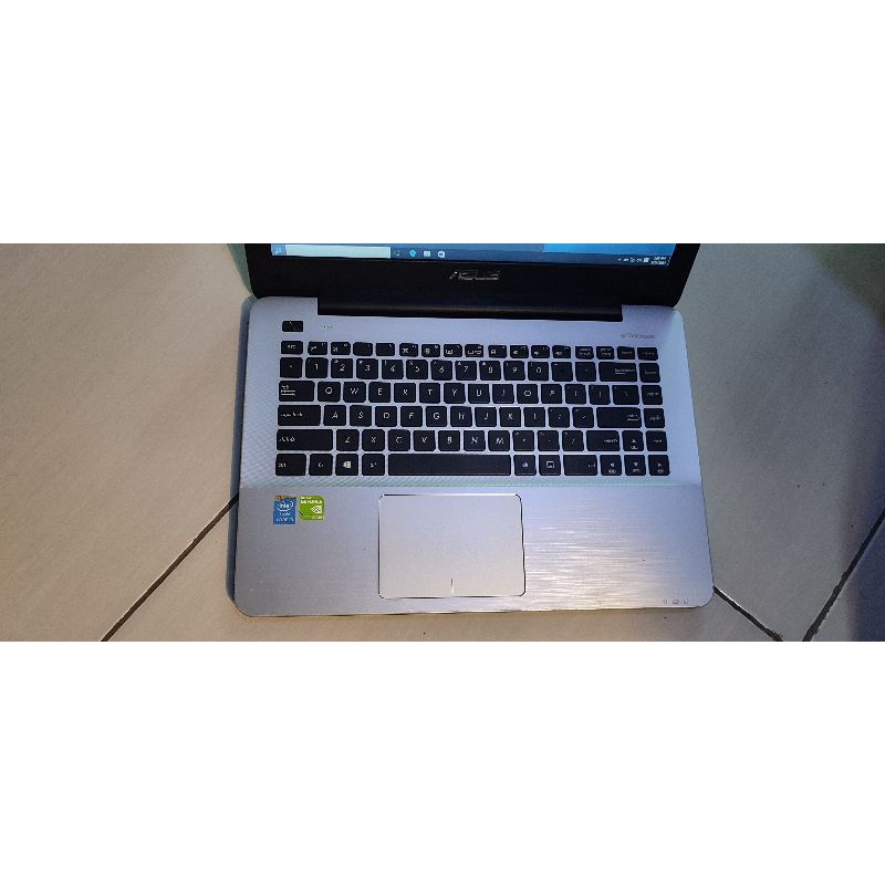 Gaming Asus core i3 Nvidia Ram 4/500Gb batre awet