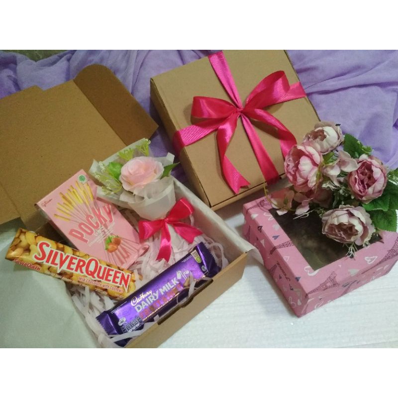 

ramdhan gift / hampers lebaran / valentine gift / Hadiah kado valentine / hampers box coklat / kado cewek / hadiah ultah ulang tahun anniversary / kado pacar