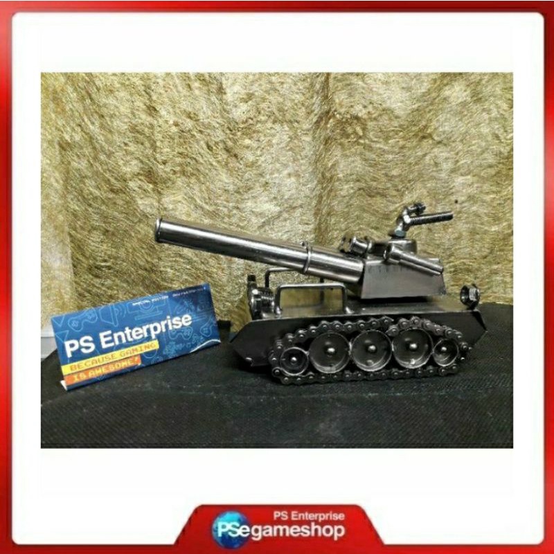 Miniatur Tank Buatan Tangan Besi Tempa ( 17.3cm )