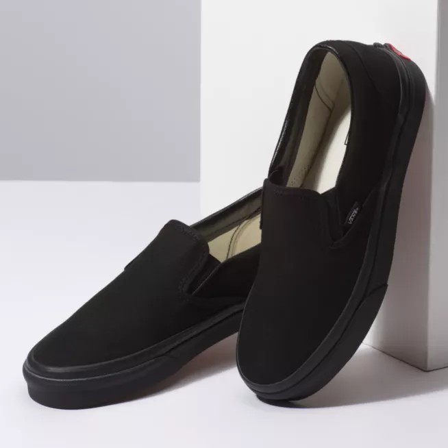 Sepatu Slip On Pria Wanita Hitam Polos Pria Wanita