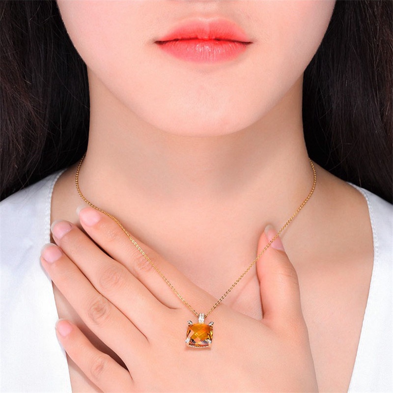 [Ready Stock]Fashion Square Yellow Diamond Pendant 18K Gold Plated Full Diamond Necklace