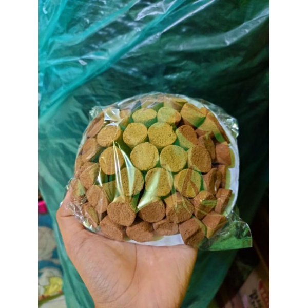 DUPA GAHARU/ DUPA KERUCUT KAYU GAHARU ASLI WANGI/ DUPA GAHARU ASLI