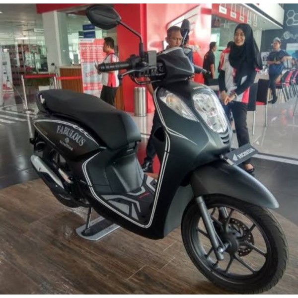 spakbor depan Honda Genio K0J putih win