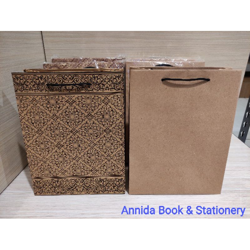 Paperbag Polos / Batik Ukuran 25x19x9cm