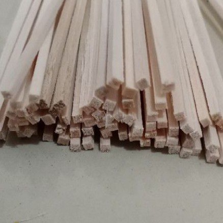 5 Pcs Kayu balsa stik 5mm x 5mm x 1meter balsa Reng kayu maket / kerajinan tangan