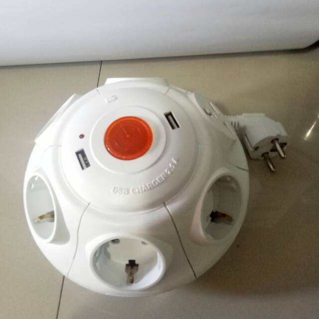 Multi Socket 6 Lubang + 2 USB Charger 2,1 Amp UFO STARINDO