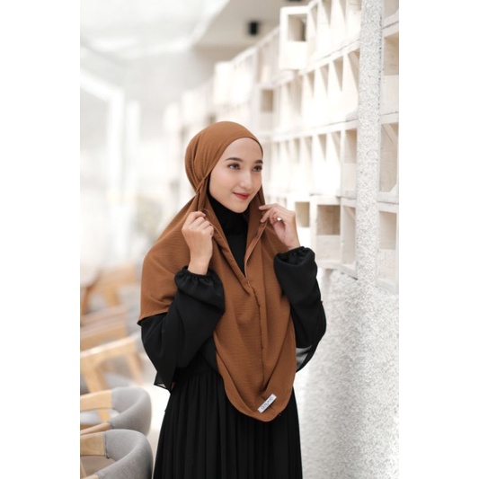 G.N.A.ID - Ameena Bergo Zipper