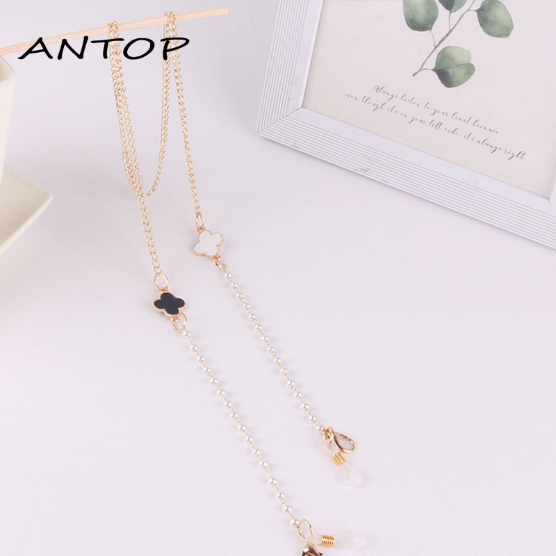 Rantai Kacamata Anti Hilang Desain Clover Aksen Mutiara