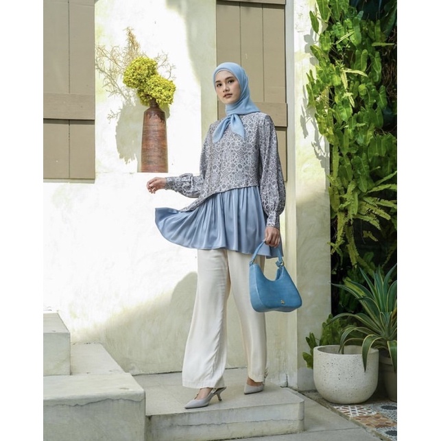 Ready RHEA SHIRT (sky blue) by HL
