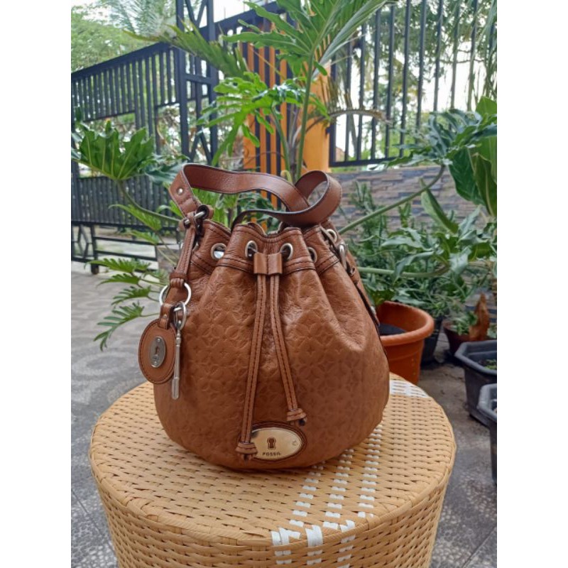 TAS WANITA FOSSIL SERUT EMBOSS