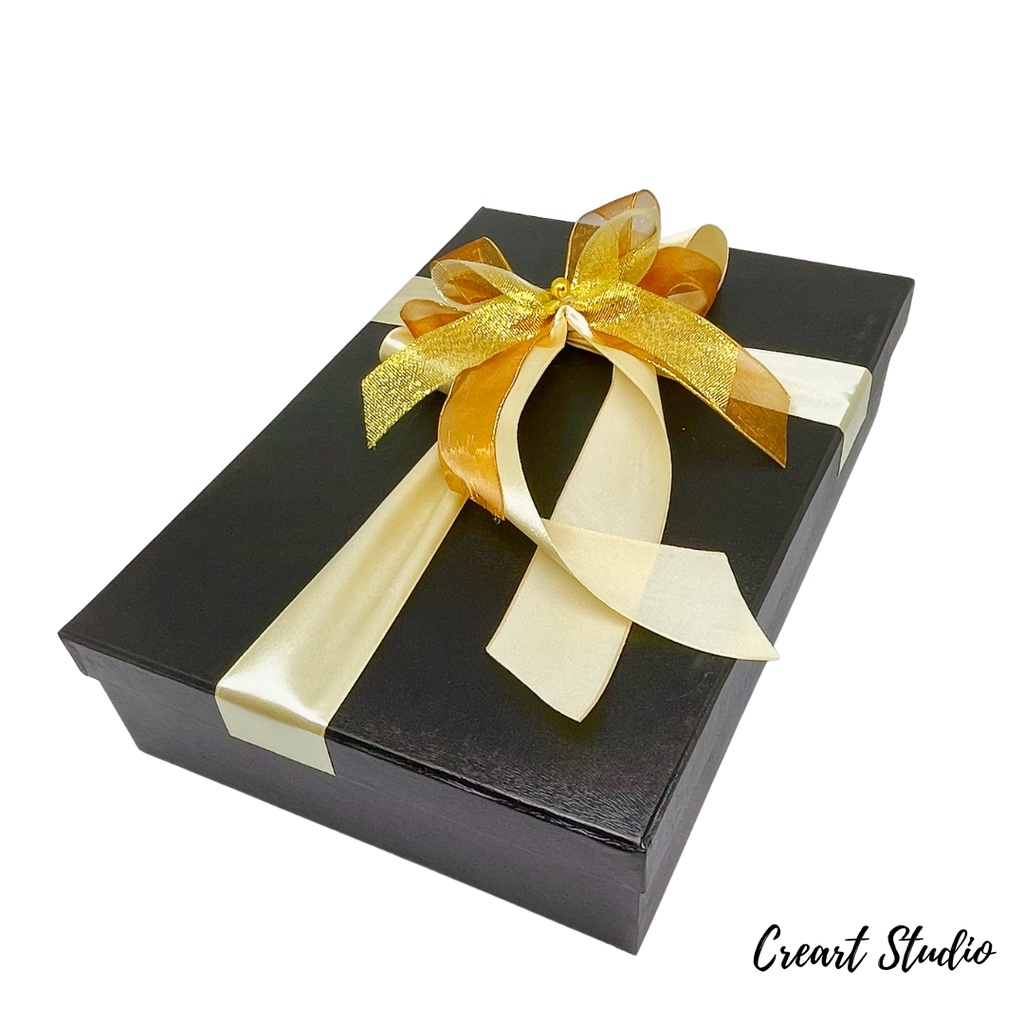 

Kotak Kado Gift Box 30x20 cm Tinggi 5 cm