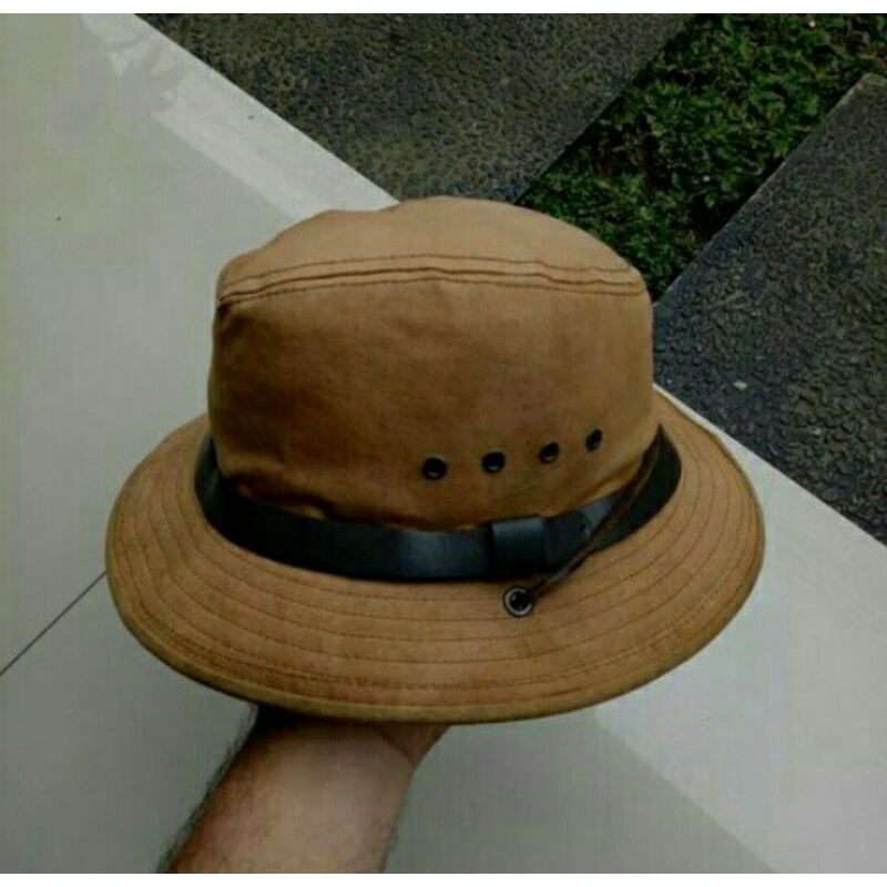 Topi filson