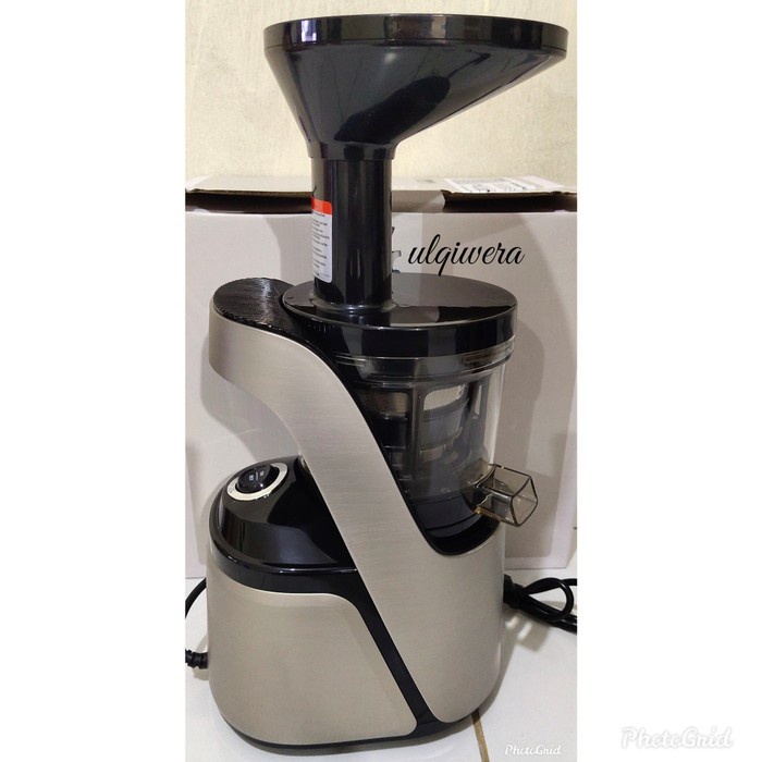 Hurom slow juicer S11