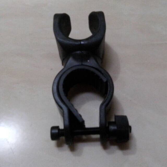 Breket sepeda/bracket mounting sepeda