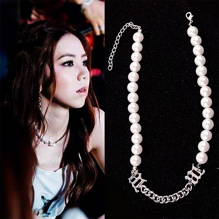 Kalung Rantai Bahan Metal Aksen Mutiara Gaya Korea Untuk Wanita