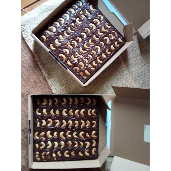 

Fudgy Brownies Full Mede/Cashew