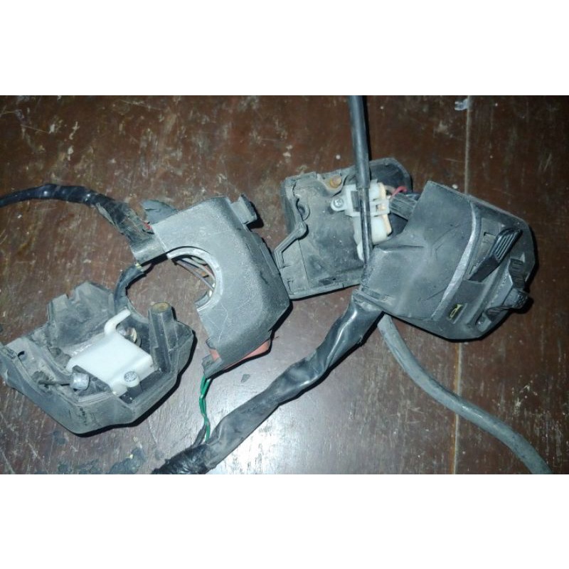 Holder Saklar Tombol Switch Panel Kawasaki Bajaj Pulsar 200NS NS200 BR200A NMAX PCX ADV XMAX VARIO A