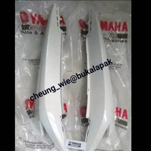Cover body kanan kiri Aerox 125 original Putih