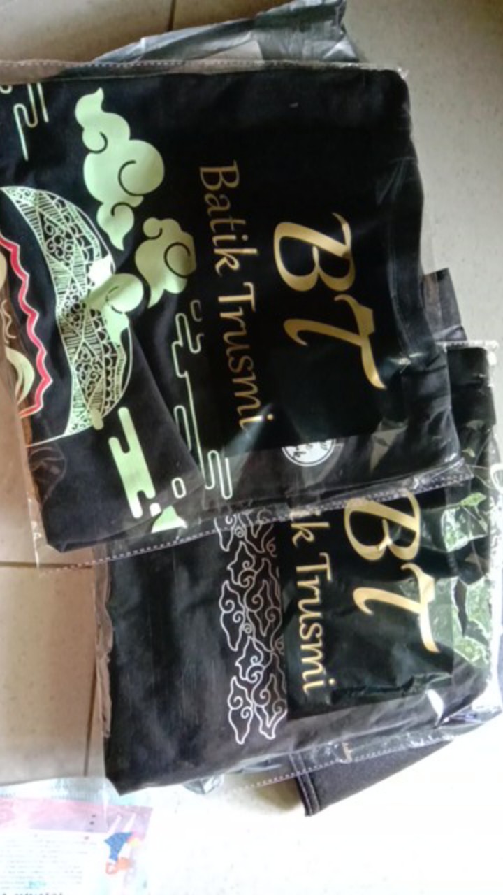 Batik Trusmi X Kiris Kaos Tshirt Glow In The Dark Topeng Kelana