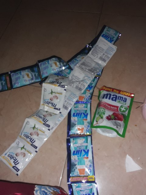 Pelembut Dan Pewangi Pakaian Molto Renceng 12x10ml