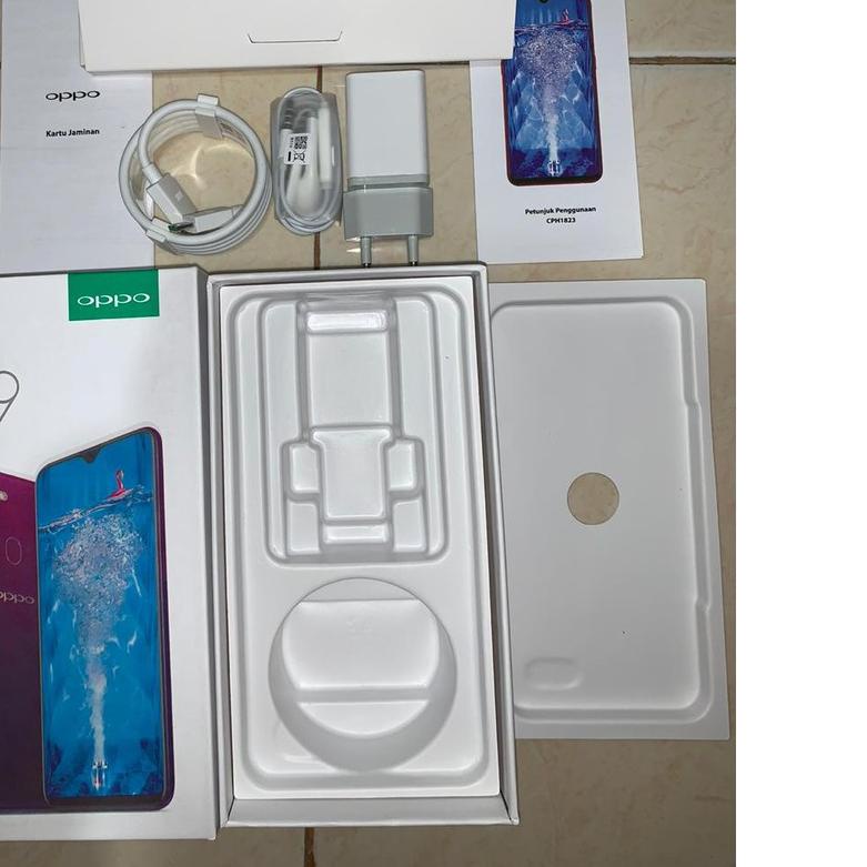 

➤ DUSBOOK DUS BOX BOOK KOTAK ORIGINAL OPPO F9 FULSET FULLSET ACCESORIES ACC ➢