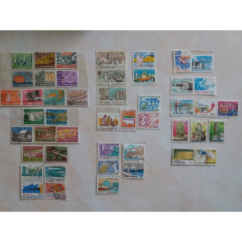 

Terlaris ✨ - Perangko Pelita I - VI Tahun 1969 - 1995 Set Lengkap 47 pcs (Used)3.1.23