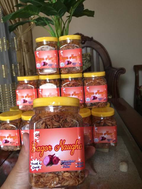 

Bawang goreng naugha ,renyah / bawang goreng enak /bawang goreng indramayu/bawang goreng varian rasa