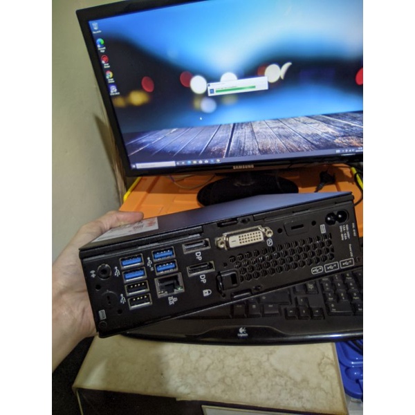 Fujitsu ESPRIMO Q958 Mini PC i5-8500T 16GB 256GB SSD Black