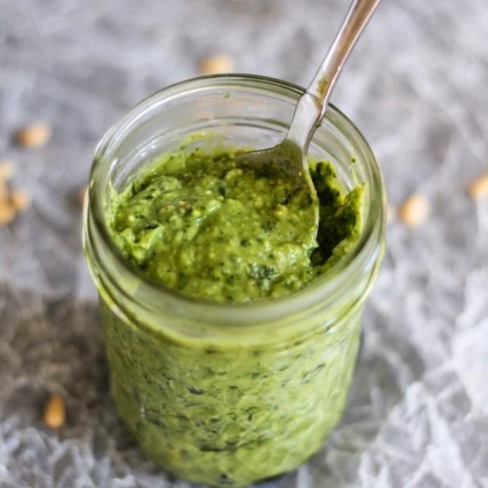 

Avocado Basil Pesto Sauce Vegan Homemade - 320 Gram