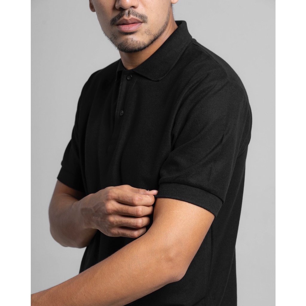 AKITA POLO SHIRT - Kaos Polo Pria in BLACK (Hitam)