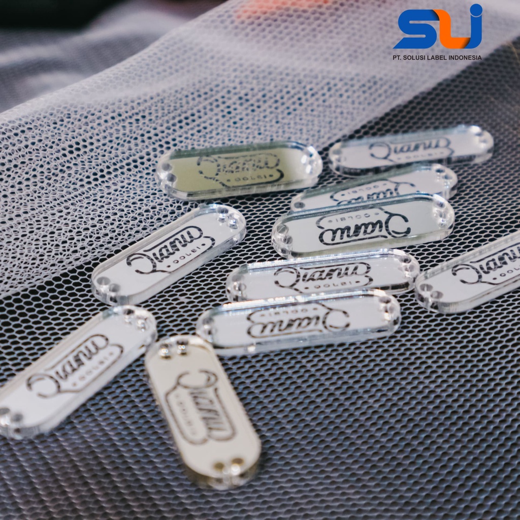 

label hijab | label baju | label akrilik | custom label | label jilbab | label cutting | label Silver rounded