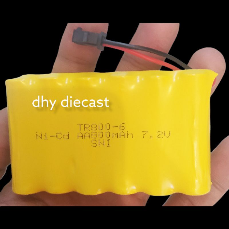 Batre cas mainan rc 3,7 volt 800mah isi 6pcs socket hitam