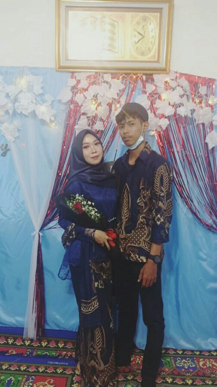 Batik Couple Kebaya Set Hanum Series Tunangan Lamaran Wisuda Kondangan Kekinian 2021