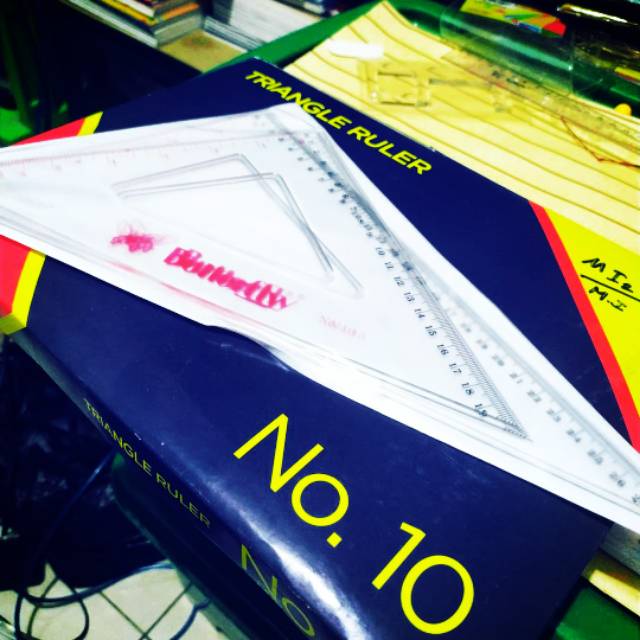 

Penggaris Segitiga Set BUTTERFLY No.10 (Triangular)