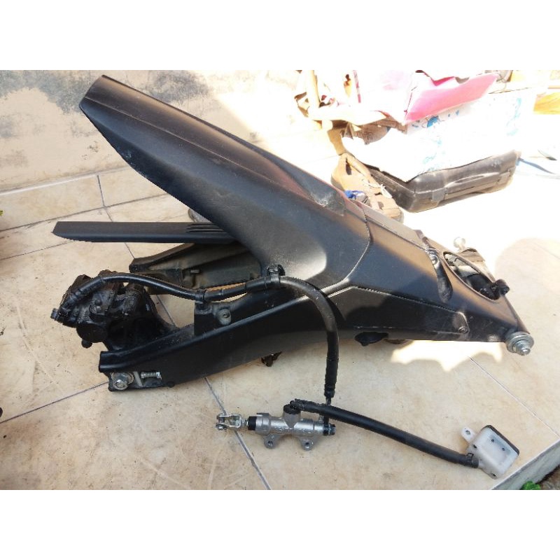 Swing Arm Xabre atau R15 v2 murah pnp Vixion