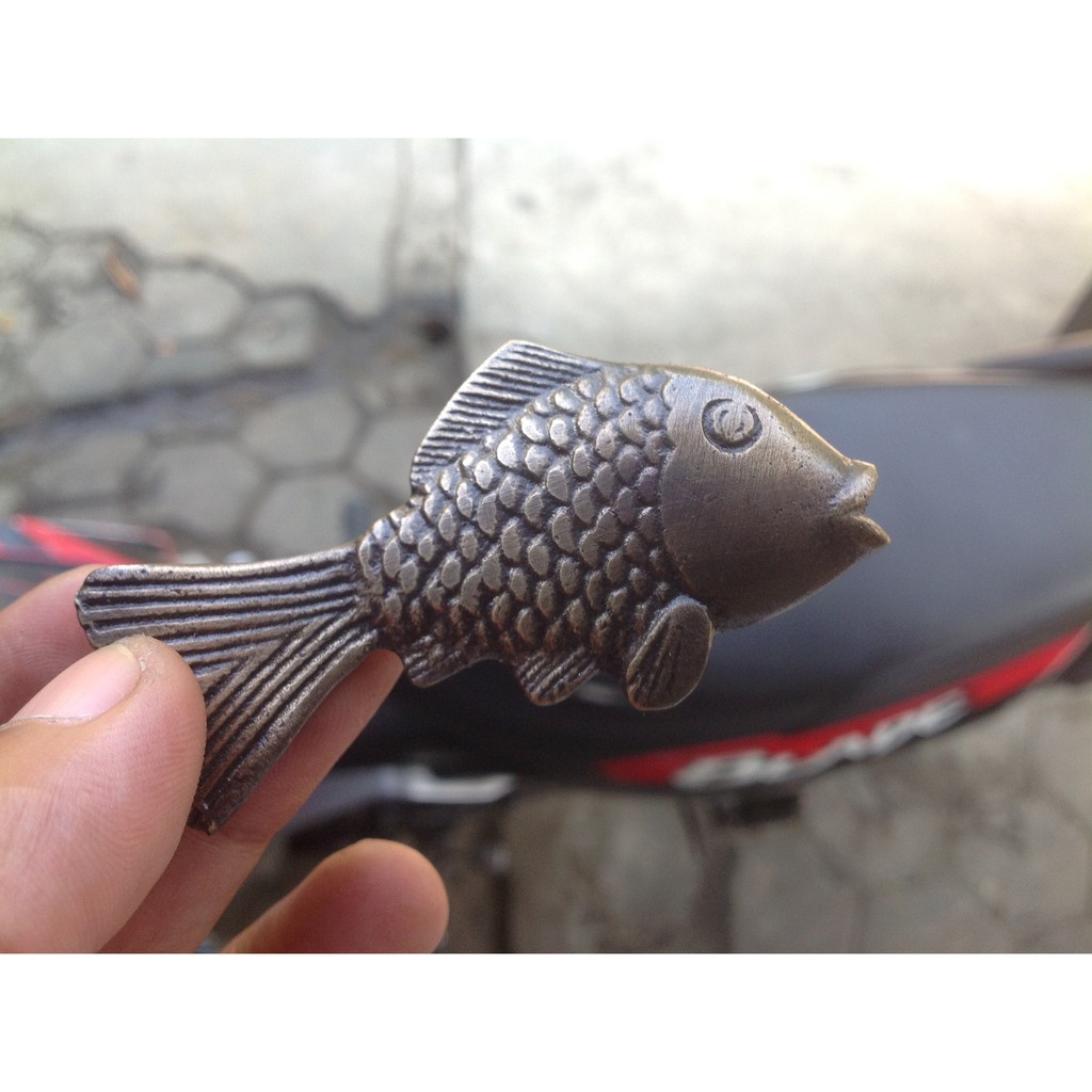 Handle / knob / tarikan laci kuningan antik motif ikan bandeng