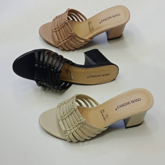 Tikaria Heels Wanita